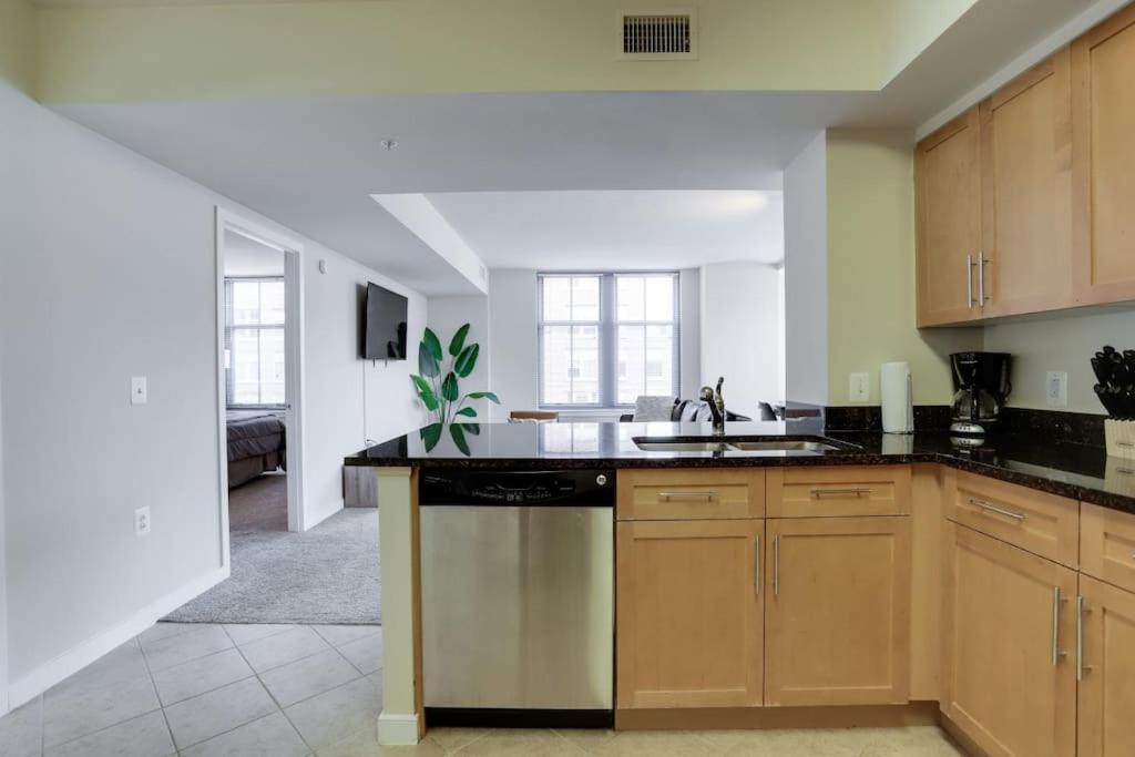 Fantastic 2 Bedroom Condo At Pentagon City Арлінгтон Екстер'єр фото